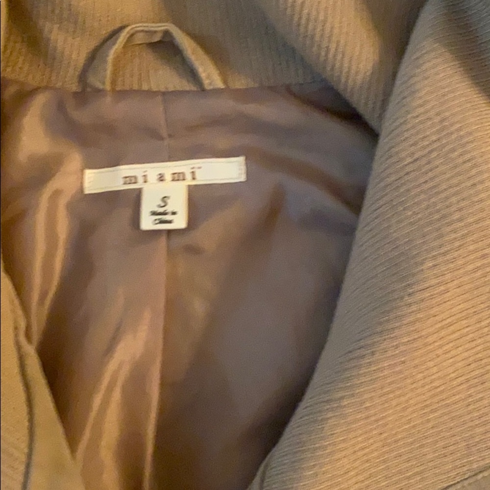 Jacket - Picture 4 of 4